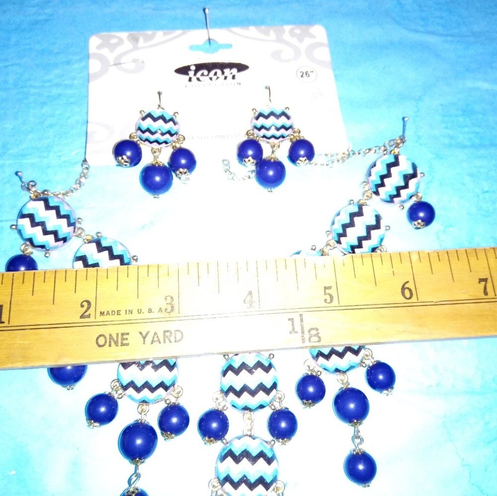 🆕 Necklace & earring set💠 chevron pattern - Picture 3 of 4